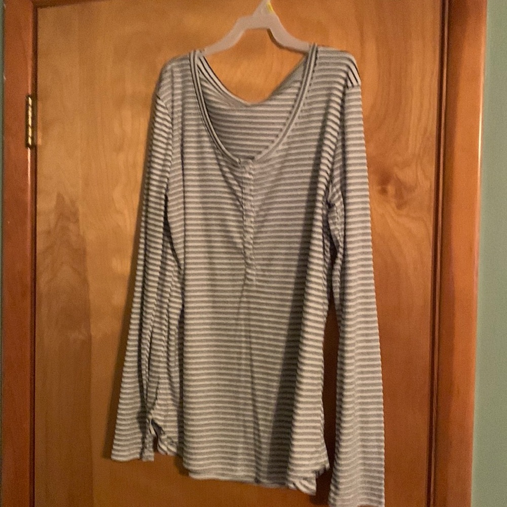 Long sleeve ribbed tee